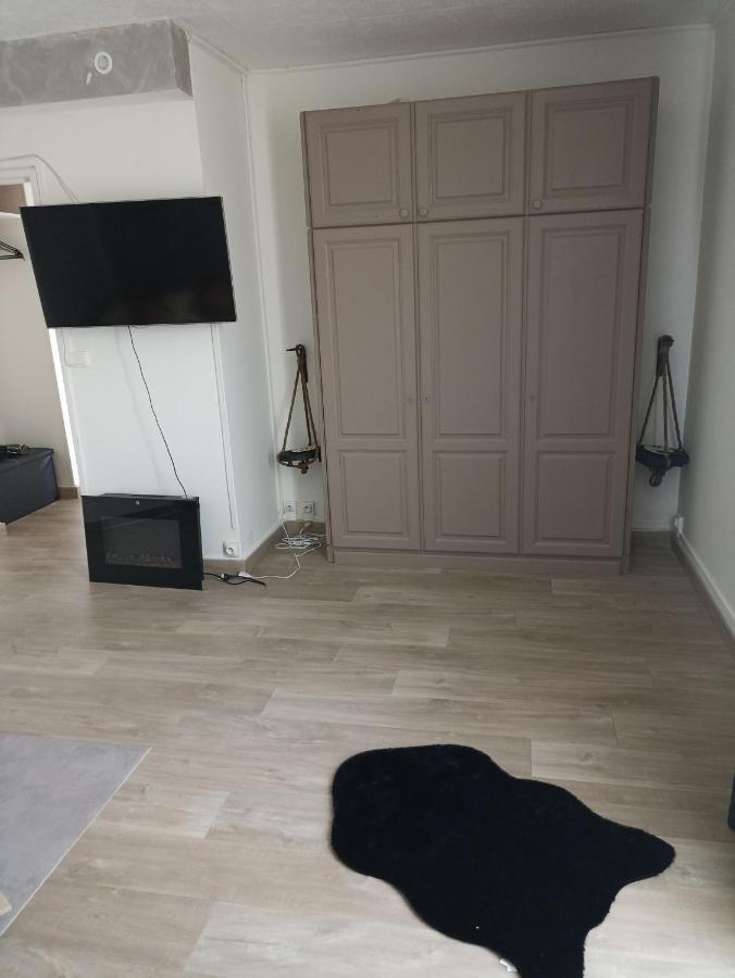 Un Temps Pour Soi Apartment Châteauroux Exterior foto